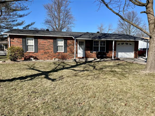 1019 W Hickory St, Jerseyville, IL 62052