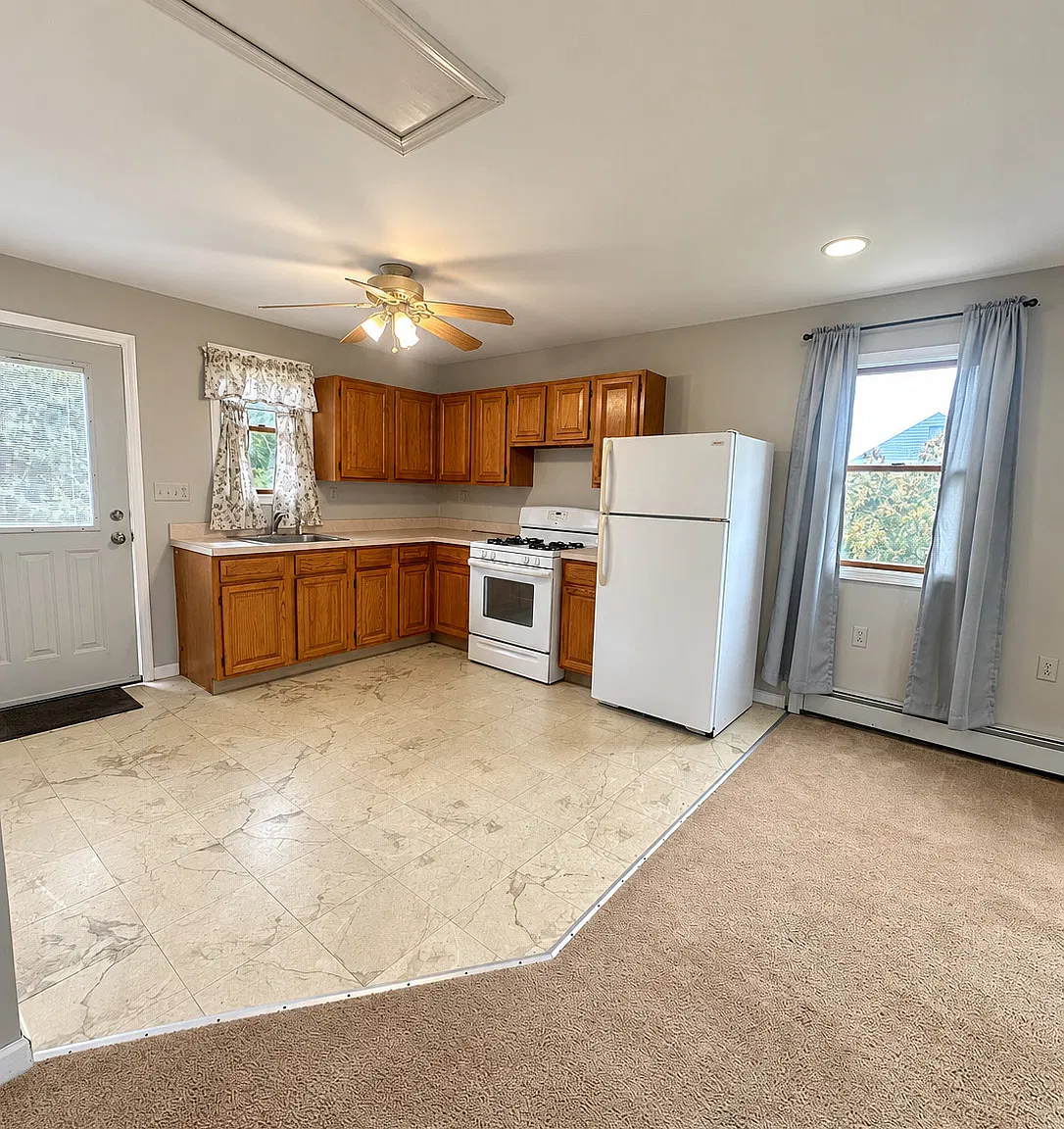 Studio, 1.0 bath, 400 sqft, $1,500 — Photo 4