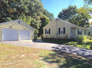 8 Rose Ln, Oxford, MA 01540