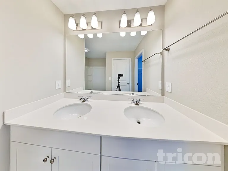56 Raphael Ln — Photo 10