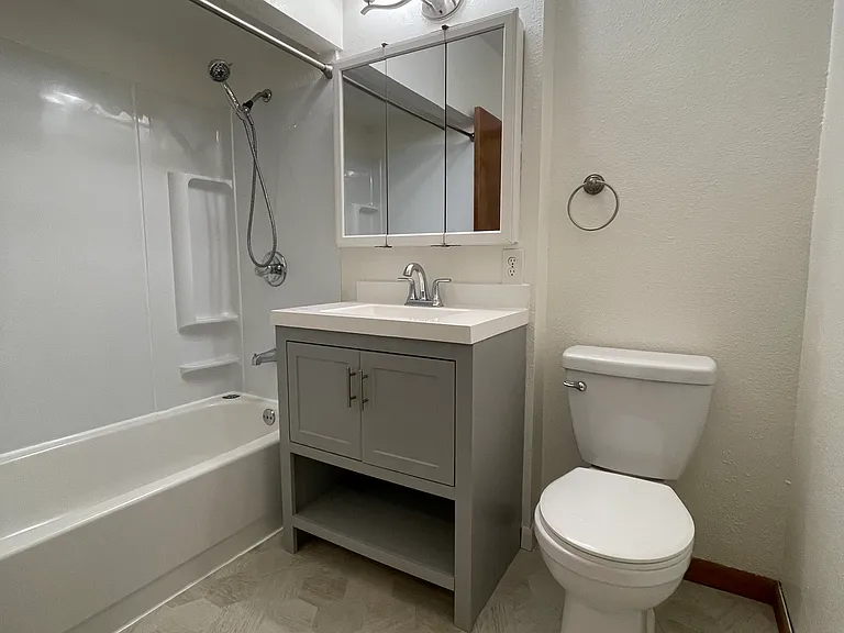 716 N 2nd St #306 — Photo 5