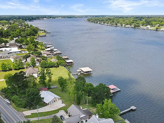 4th image of 7130 False River Rd
