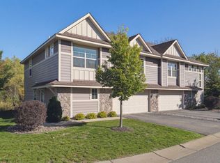 3220 Red Oak Trl, Hamel, MN 55340