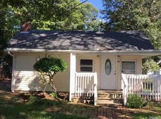 50 11th Ave, Huntington Station, NY 11746