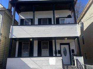 150 Court St #3, Elizabethport, NJ 07206