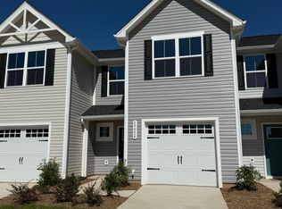 3903 15th St NE #4, Hickory, NC 28601