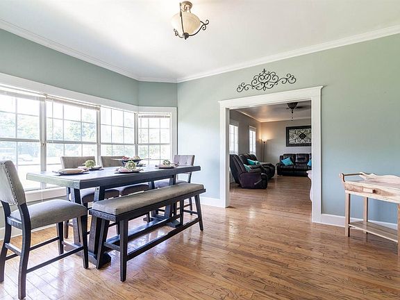 3rd image of 1017 Amelie Dr