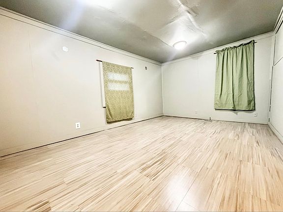5th image of 1308 W 13th Ave