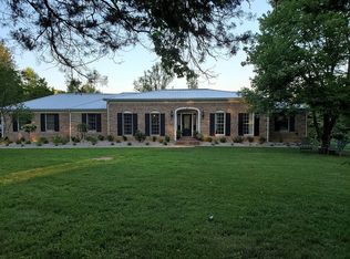 20 Collins Dr, Elizabethtown, KY 42701