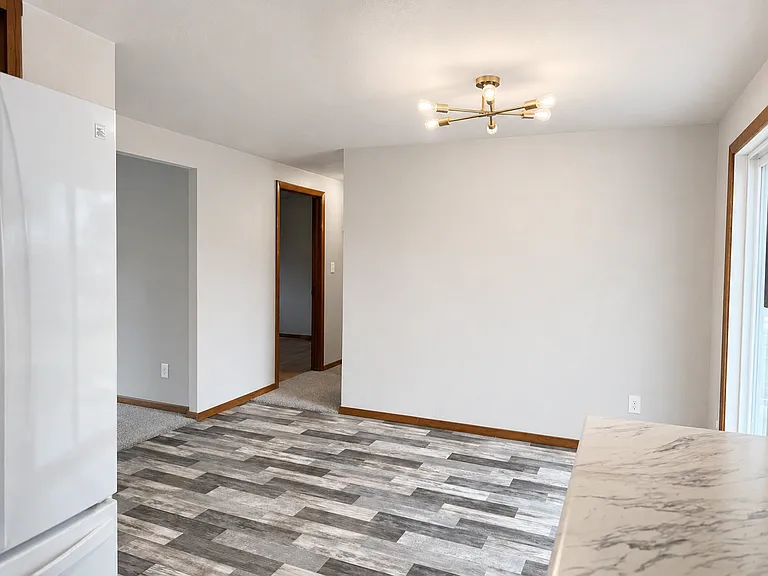 1403 Ponderosa Ave — Photo 2