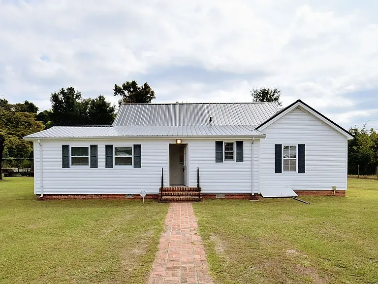124 Garysburg Cir — Photo 1