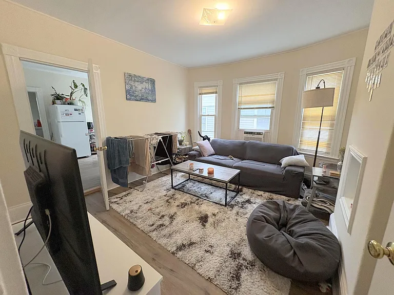 270 Washington St #2 — Photo 4
