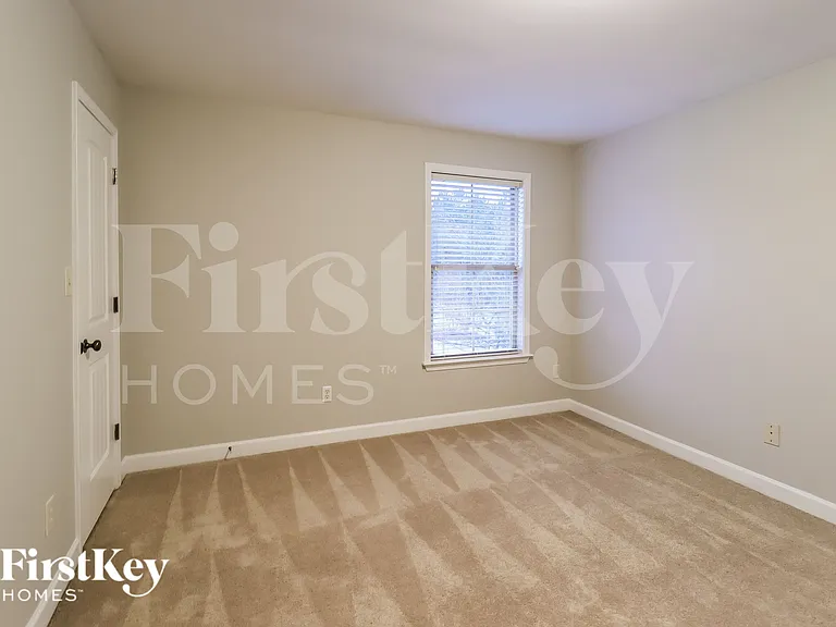 5830 Heritage Park Dr — Photo 12