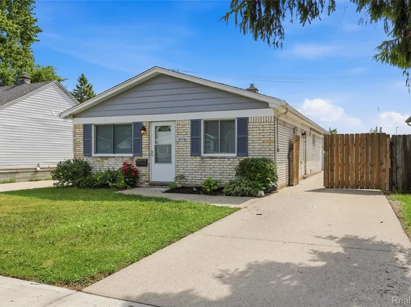 30746 Brush St, Madison Heights, MI 48071