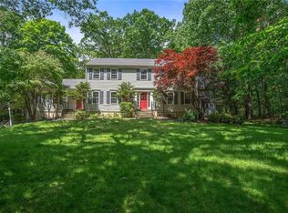55 Doe View Ln, Pound Ridge, NY 10576