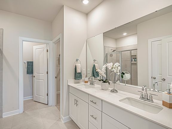 Newport floorplan modeled at another Meritage Homes 174 community.