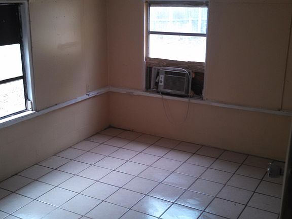 2nd image of 118 Tidewater Dr