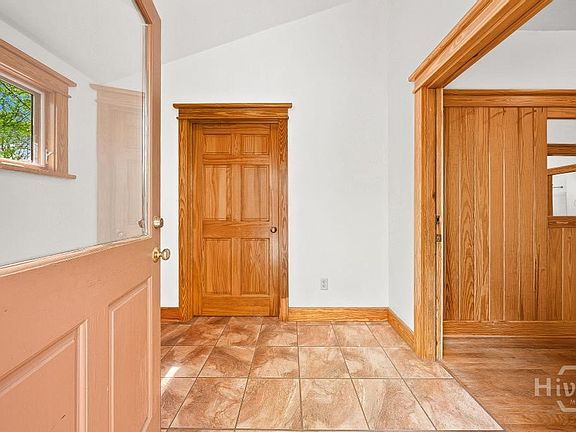 4th image of 345 Three Oaks Drive