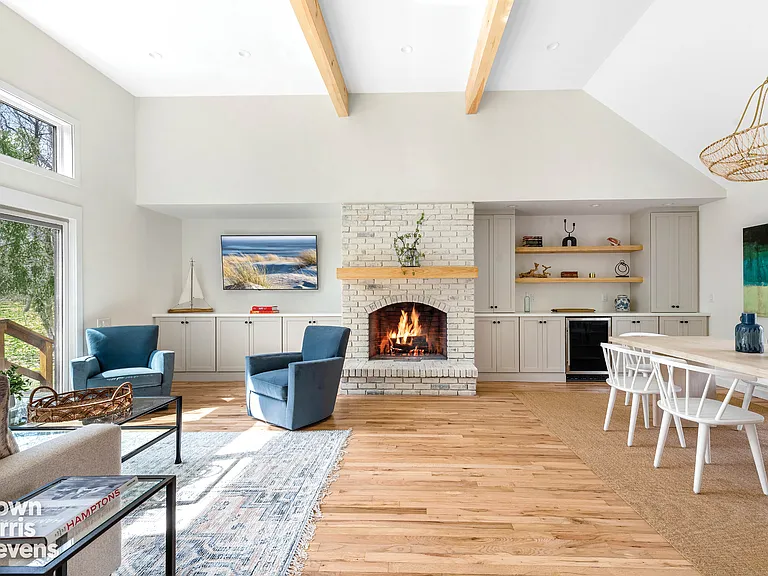 9 Devon Landing Dr — Photo 2