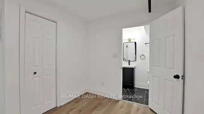 917 Saint Clair Ave W #30 — Photo 13