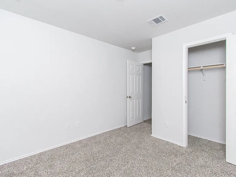10009 Avendesora Rd — Photo 23