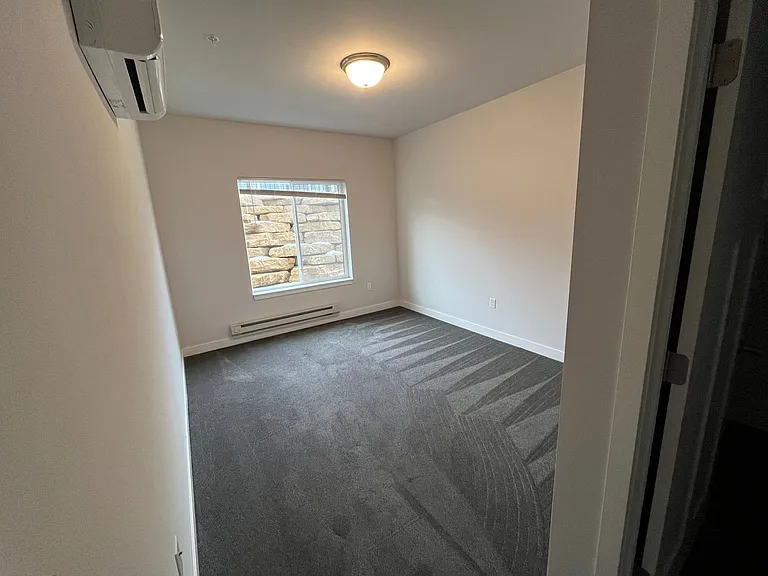 Cottage Grove Commons: Gaston — Photo 110
