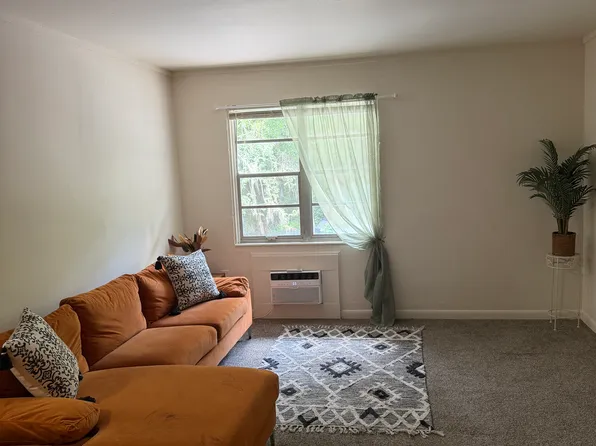 2901 NW 14th St, Gainesville, FL