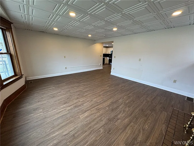 117 W Humboldt Pkwy #A — Photo 6