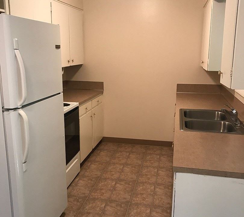 2nd image of 235 Cummings Ln N #6931442