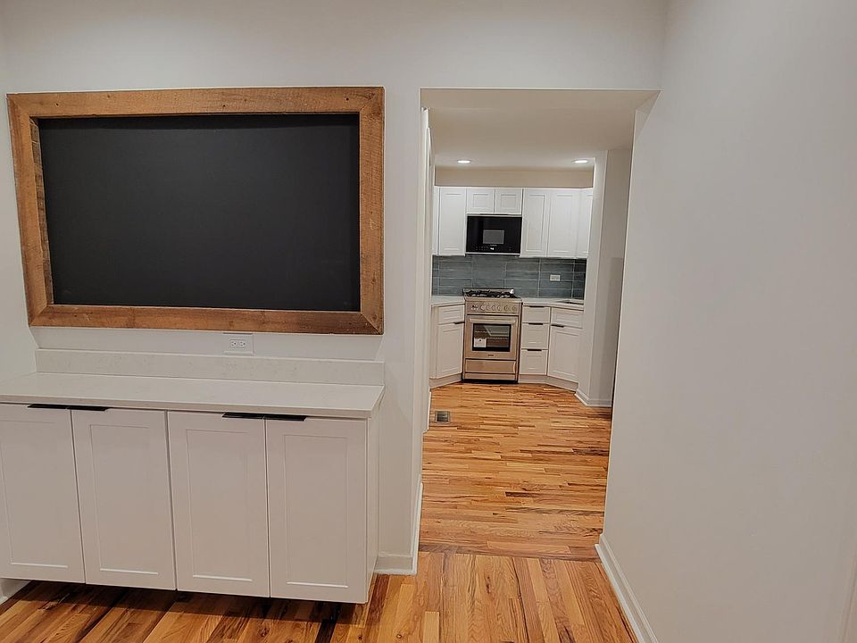 1st image of 2624 W Attrill St Floor 1