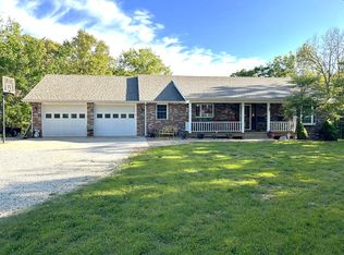 504 Sunset Dr, Macon, MO 63552