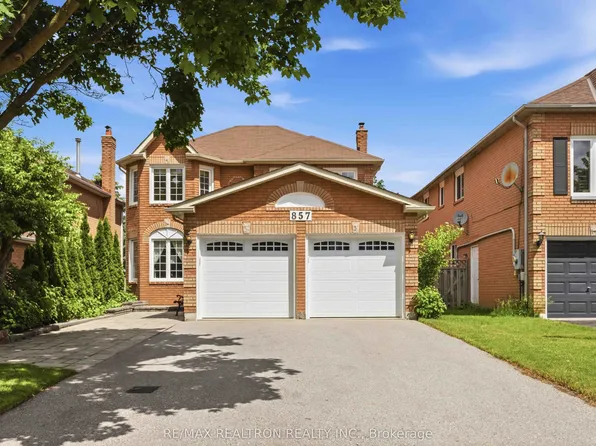 857 Hollander Rd, Newmarket, ON L3Y 8H4