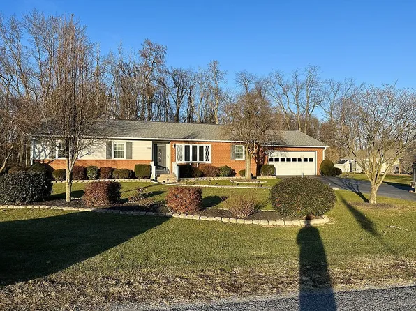 114 Shady Ln, Jersey Shore, PA 17740