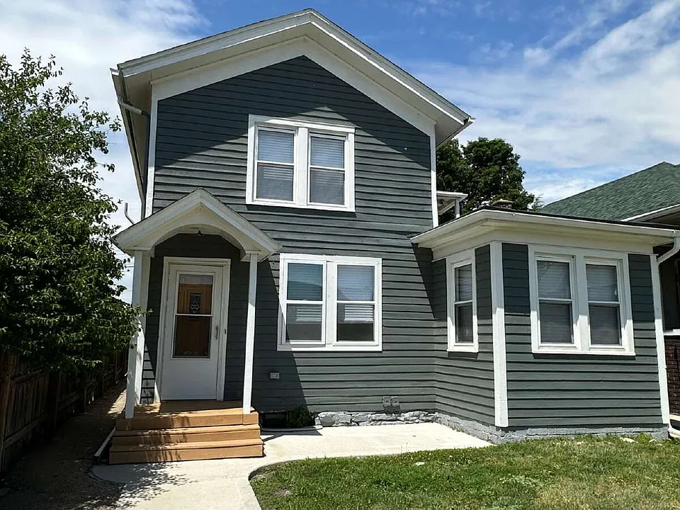110 E Superior St #UPPER