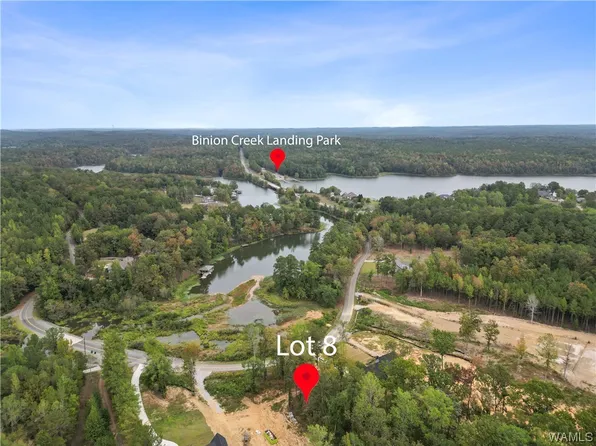 8 Holly Springs Rd, Northport, AL 35475