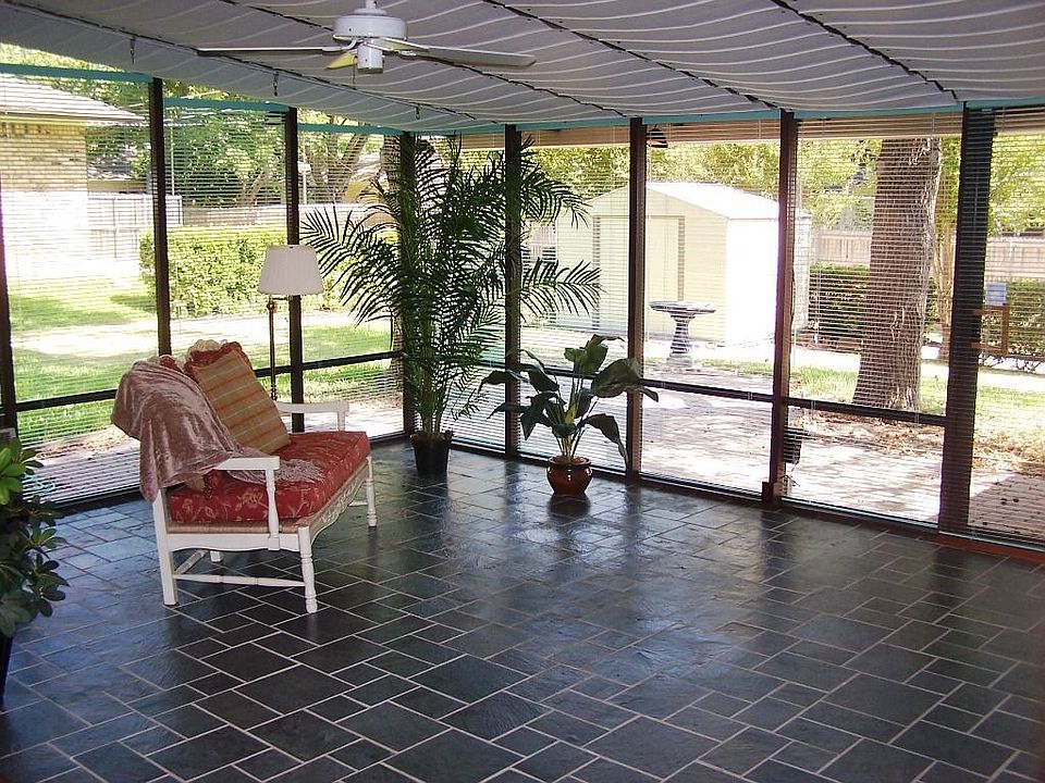 Big sunroom!