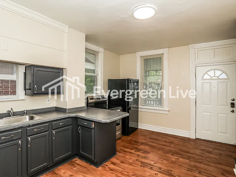 7612 Elizabeth St — Photo 8