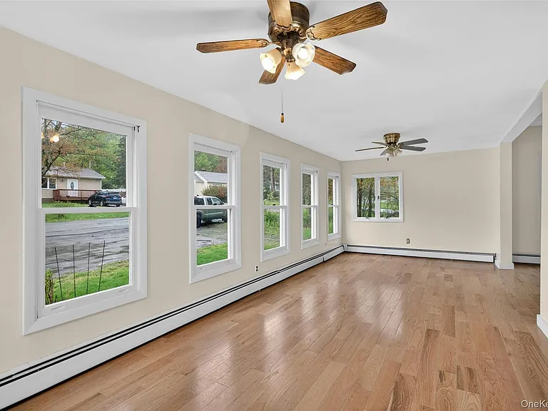 41 Rock Ridge Ave — Photo 4