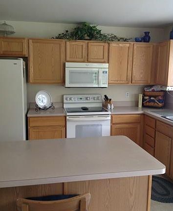 2nd image of 8044 Pebblestone Dr