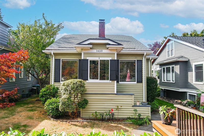2nd image of 1423 33rd Avenue
