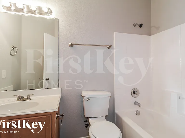 1450 Waldrop Dr — Photo 16