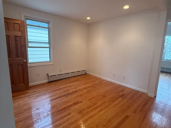 95-15 Pitkin Avenue image 16 of 26