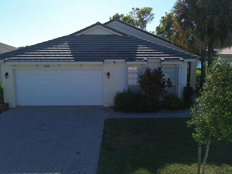 532 SW Indian Key Dr — Photo 38