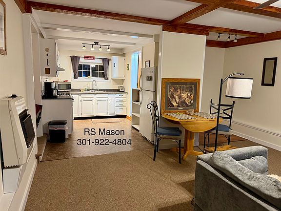 4th image of 2476 Quarterline Rd #1