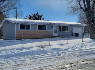 954 Country Club Dr, Elko, NV 89801