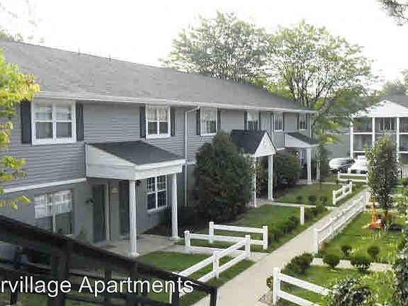 5th image of 43 Country Manor Ln