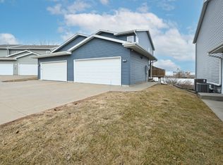 3792 Deer Valley Dr, Marion, IA 52302