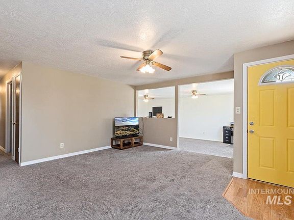 3rd image of 612 Parnell Dr