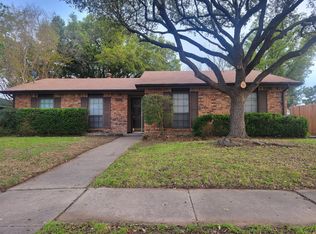 2113 Alder Trl, Grand Prairie, TX 75052