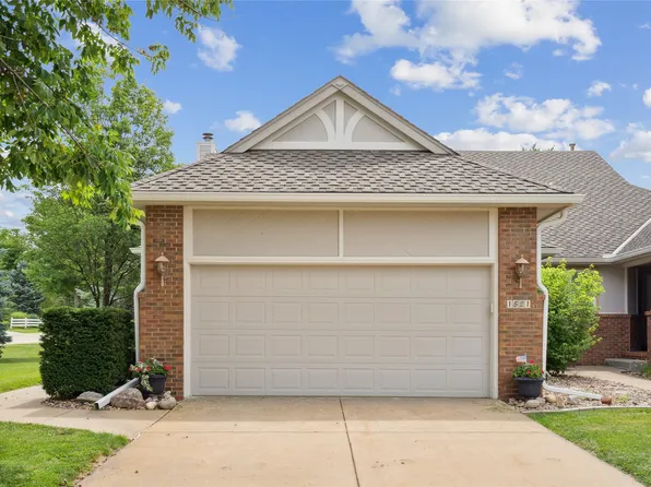 1521 Dover Bay Dr, Clive, IA 50325